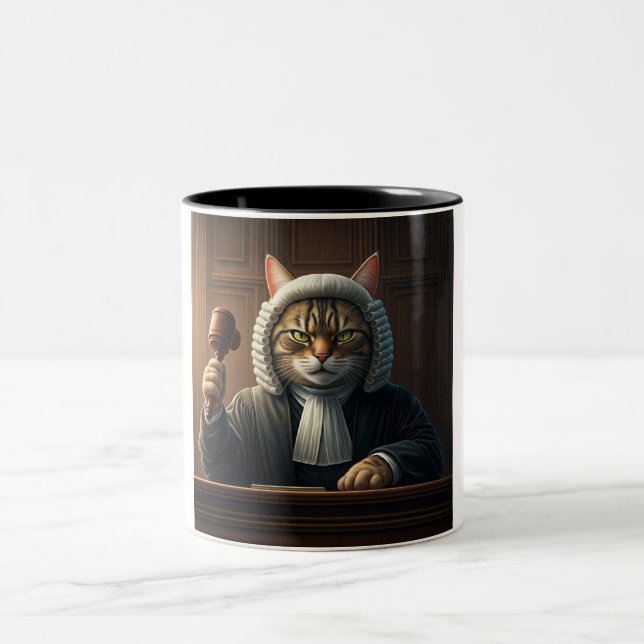 Nur pawsistisch: Die Tasse des Feline Judge-Kaffee (Mittel)