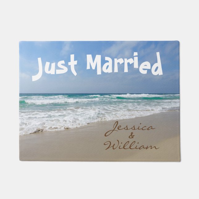 Nur verheiratet am Strand Personalisierte Namen Fußmatte (Vorderseite)