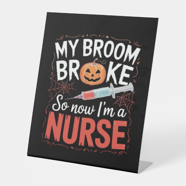 Nurse Funny Halloween Nursing Essential T - Shirt_ Sockelschild (Vorderseite)