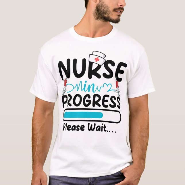 Nurse in Progress Loading Men T-Shirt (Vorderseite)