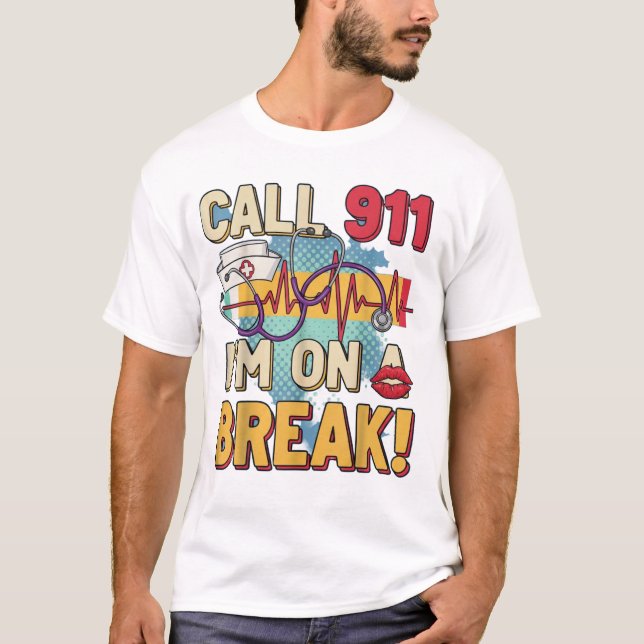 Nurse off Duty“ T-Shirt – Lustiges Shirt  (Vorderseite)