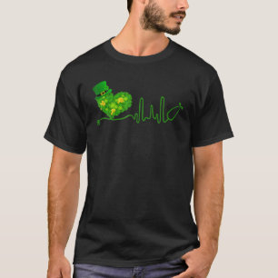 Nurse Patricks Irish Heart Happy St Patricks Day T-Shirt