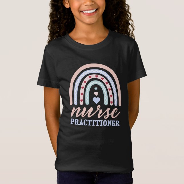 Nurse Practitioner Rainbow T-Shirt (Vorderseite)