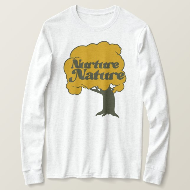 Nurture Nature Retro Tree Hugger T-Shirt (Design vorne)