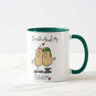 Nüsse über meine Soldat-Tasse Tasse