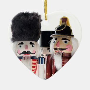 Nussknackerherzverzierung Keramikornament