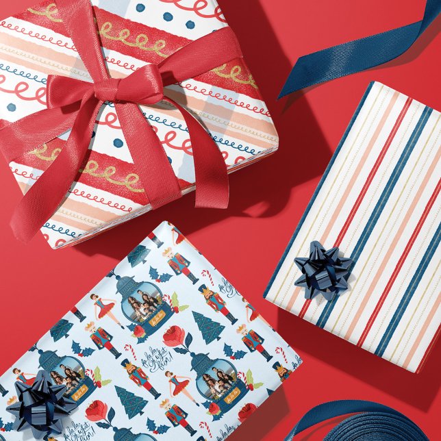 Nutcracker Weihnachtsfamilie Foto Karierte Streife Geschenkpapier Set (Von Creator hochgeladen)