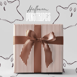 Nutmeg Brown und White Pinstripe Halloween Geschenkpapier