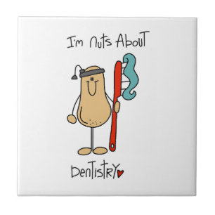 Nuts About Dentistry T-Shirts und Geschenke Fliese