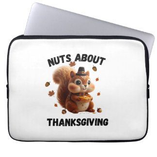Nuts About Pie – Cute Yarn Squirrel Thanksgiving  Laptopschutzhülle
