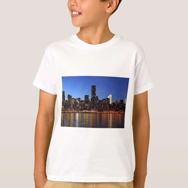 NYC New York City Manhattan Nacht T-Shirt (Vorderseite)