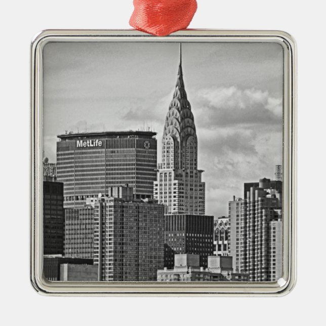 NYC Skyline: Chrysler Gebäude, Met Life BW Ornament Aus Metall (Vorne)
