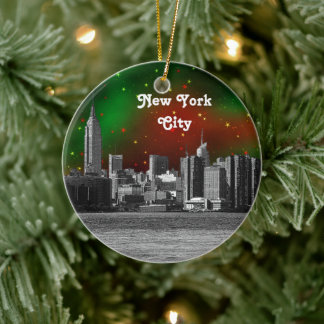 NYC Skyline Etched ESB Red and Green Starry Xmas Keramik Ornament