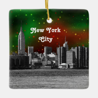 NYC Skyline Etched ESB Red and Green Starry Xmas Keramikornament