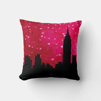 NYC Skyline Silhouette, ESB #1 Pink Red Heart Kissen