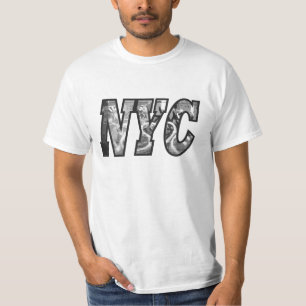 NYC und eine Graffitiwand in Brooklyn, New York T-Shirt