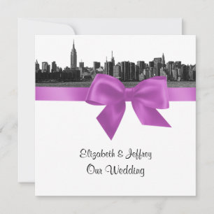NYC Weite Skyline Geätzt BW Lila Hochzeit SQ Einladung