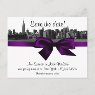 NYC Weite Skyline Geätzt BW Lila Save-the-Date Ankündigungspostkarte