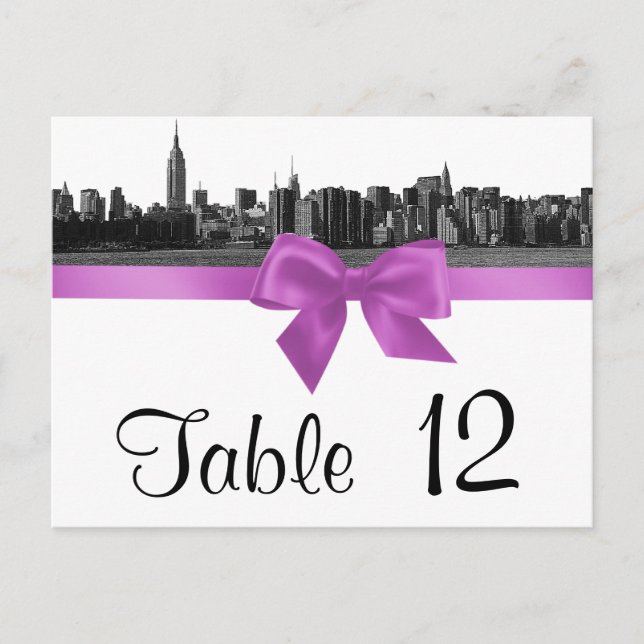 NYC Wide Skyline Etched BW Lilac-Tischnummer Postkarte (Vorderseite)