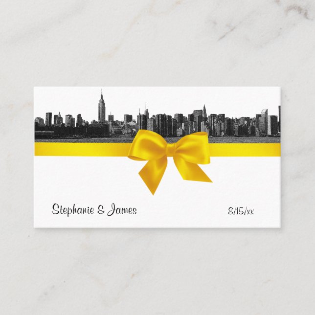 NYC Wide Skyline Etched BW Yellow Escort Cards Platzkarte (Vorderseite)