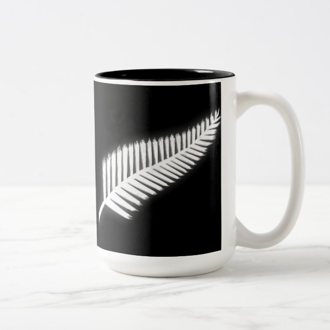 NZ Silver Fern National Emblem Patriotic Geschenk Zweifarbige Tasse (Rechts)