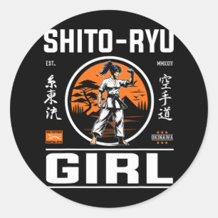 O Ryu Girl Präzision und Stil in Karate Design! Runder Aufkleber