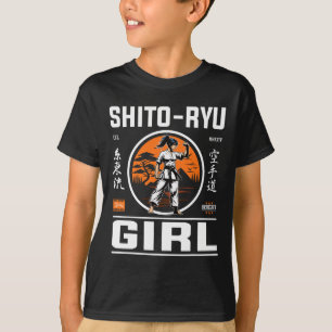 O Ryu Girl Präzision und Stil in Karate Design! T-Shirt