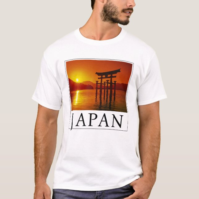 O-Torii Gate, Itsukushima Shrine | Miyajima, Japan T-Shirt (Vorderseite)