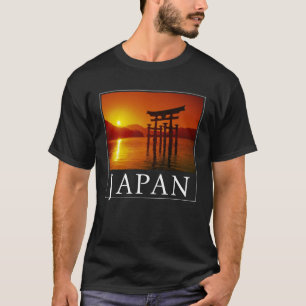 O-Torii-Tor, Itsukushima-Schrein   Miyajima, Japan T-Shirt