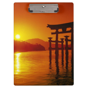 O-Torii-Tor, Itsukushima-Schrein, Miyajima, Klemmbrett