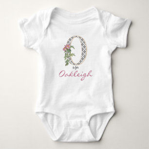 Oakleigh Name Reveal Floral Letter O Girl Blume Baby Strampler