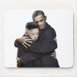 Obama-und Kim Jong-UNO Umarmen Mousepad