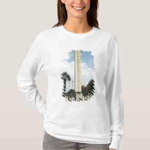 Obelisk von Theodosius I, mit einer römischen T-Shirt