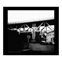 Oben und unter städtischen Industriegebieten