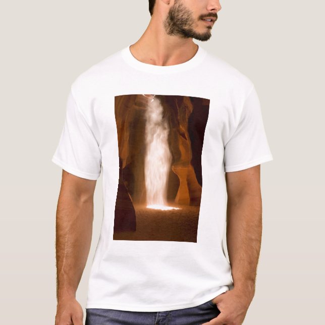Oberer Antelope Canyon, Page, Arizona T-Shirt (Vorderseite)
