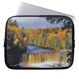 Oberer Tahquamenon-Wasserfall in UP Michigan im He Laptopschutzhülle