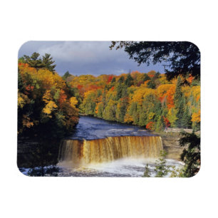Oberer Tahquamenon-Wasserfall in UP Michigan im He Magnet