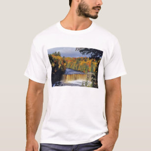 Oberer Tahquamenon-Wasserfall in UP Michigan im He T-Shirt