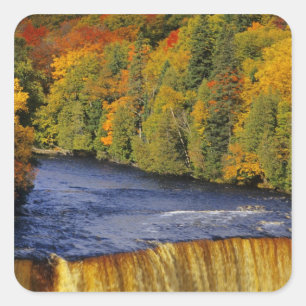 Oberer Tahquamenon-Wasserfall in UP Michigan in Quadratischer Aufkleber
