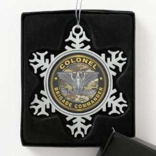 Oberst COL Brigadekommandeur Schneeflocken Zinn-Ornament