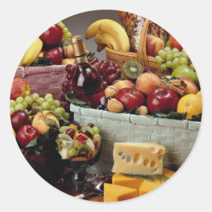 Obstkörbe, gemischte Früchte und Käse Runder Aufkleber