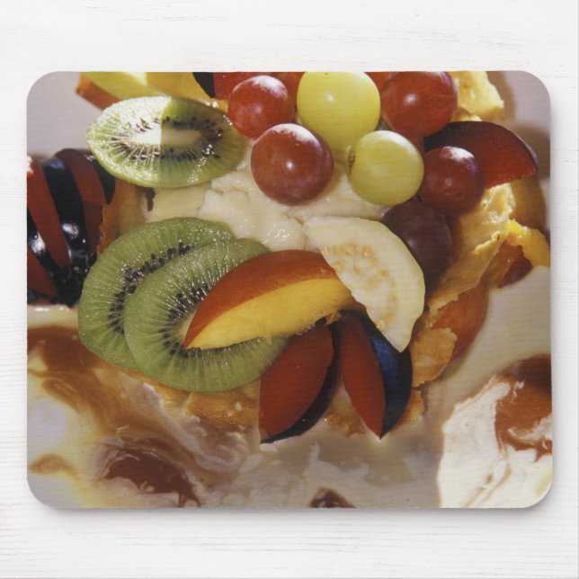 Obstsalat mit Eis. Mousepad (Vorne)