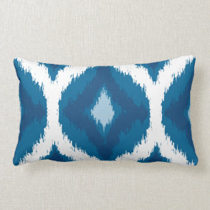 Ocean Blue Ikat Modern Ethnic Geometric Print Lendenkissen