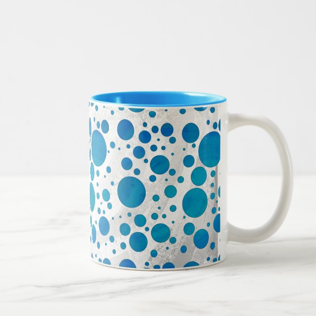 Ocean Blue Polka Dots Zweifarbige Tasse (Rechts)