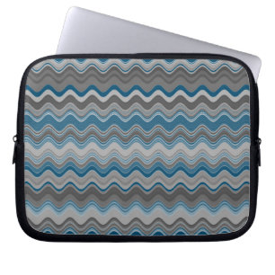 Ocean Blue Silver Gray Wavy Zigzag Muster Laptopschutzhülle