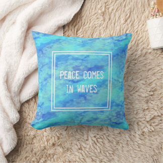 Ocean Blue Watercolor Waves Pattern Peace Zitat Kissen