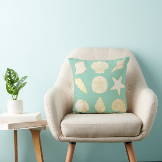 Ocean green throw pillow with seashells  kissen