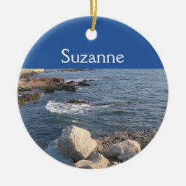 Ocean Lovers Blue Sea und Rocks Add Name Christmas Keramik Ornament