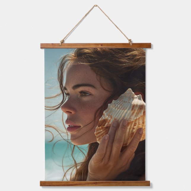 Ocean Whisper Moment Coastal Portrait Art Wandteppich Mit Holzrahmen (Vorderseite)