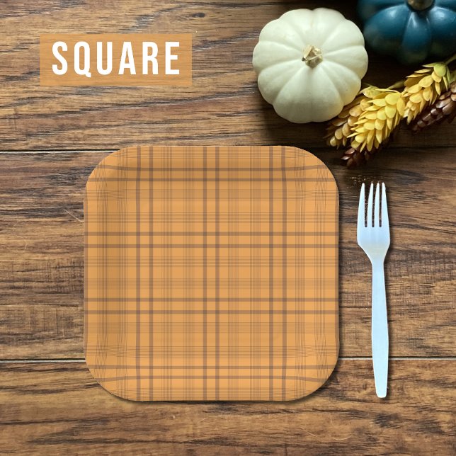 Ocker- und Brauntartan-Musterpapier Pappteller (These square plates are available in  7" or 9" .)